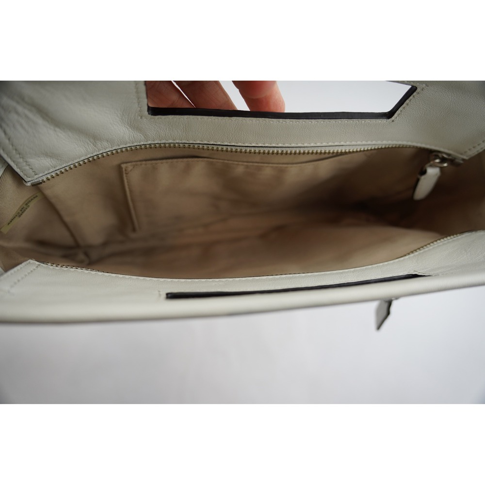 Coach Leather Cutout Handle Clutch Bag Womens White Zipper Pocket Fair - Picture 10 of 12